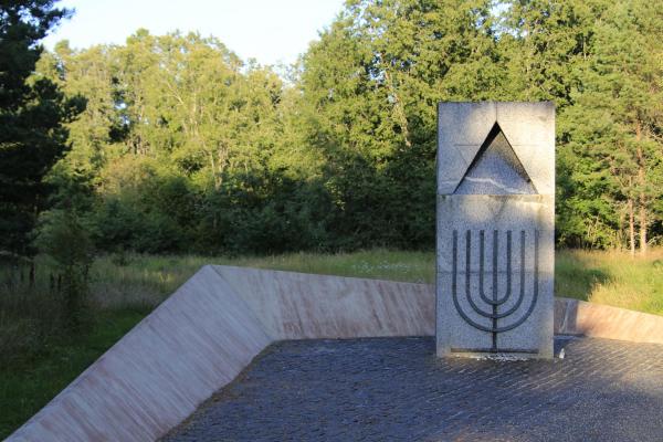 Holokausti ohvrite mälestusmärk